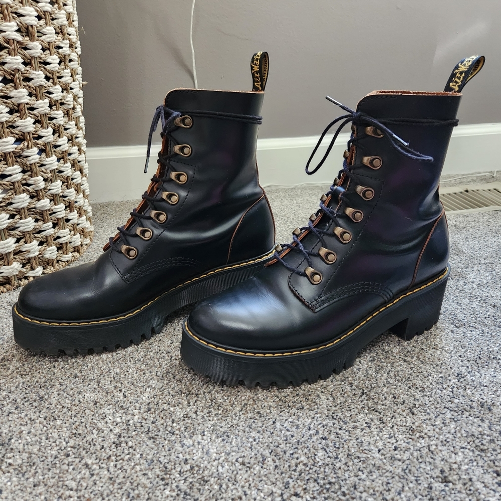 Dr. Martens Leona Boots